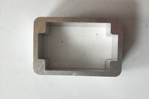 Precision sawing of industrial aluminum profiles