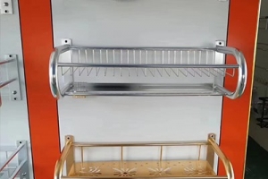 Assembly of industrial aluminum profiles