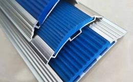 Decoration stairs skirting line