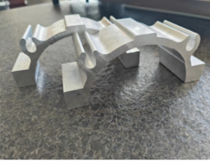 Precision sawing of hoop clamp industrial aluminium profile